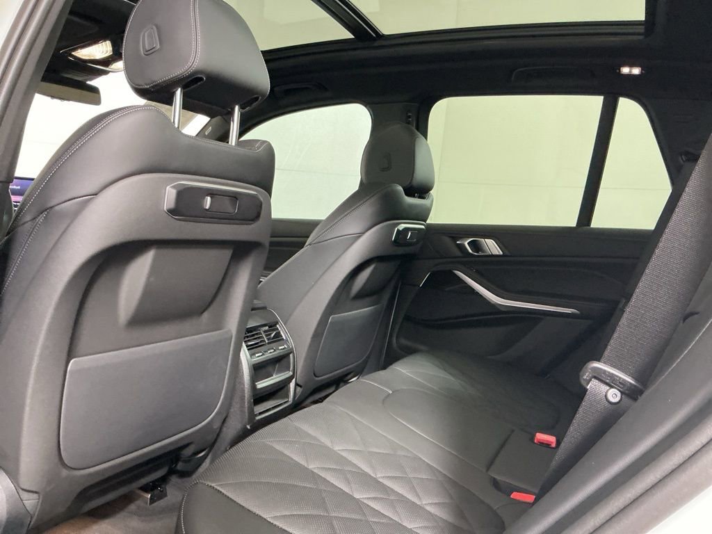 Certified 2025 BMW X5 sDrive40i w/ Parking Assistance Package RWD image 25