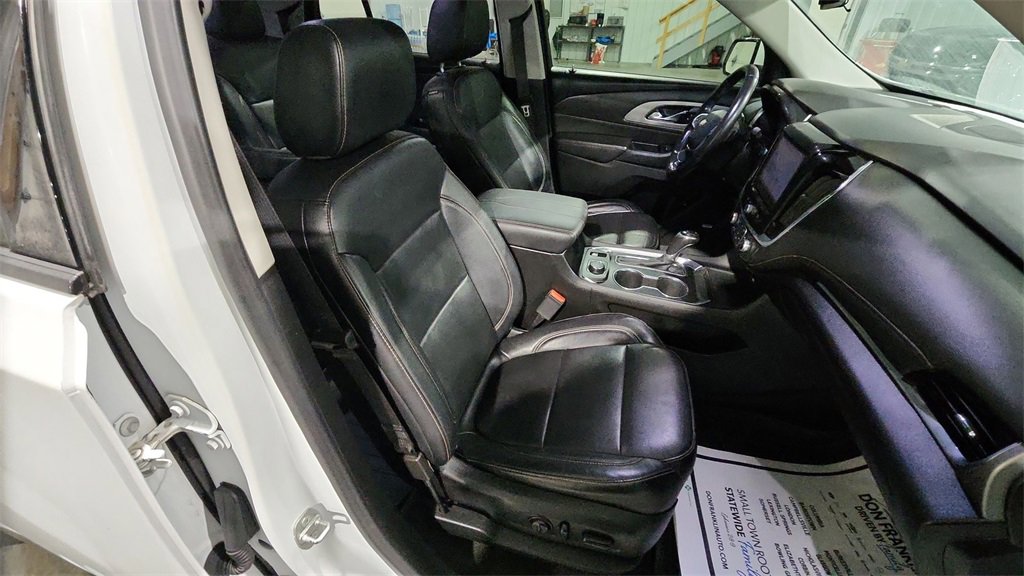 Used 2019 Chevrolet Traverse RS image 28