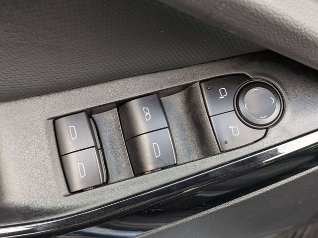 Used 2025 Chevrolet Equinox LT FWD image 15