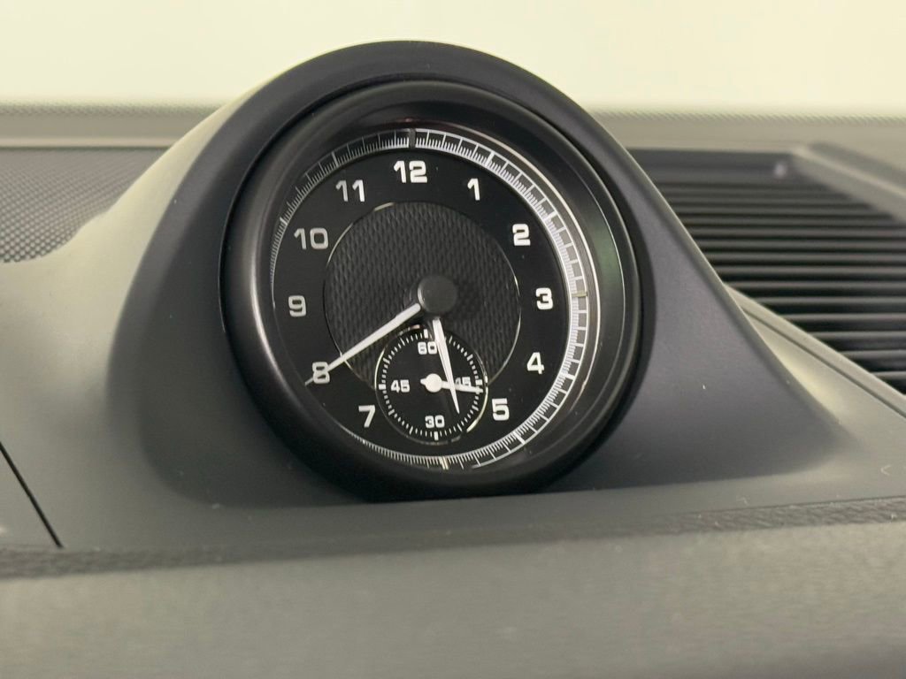 New 2026 Porsche Macan image 29