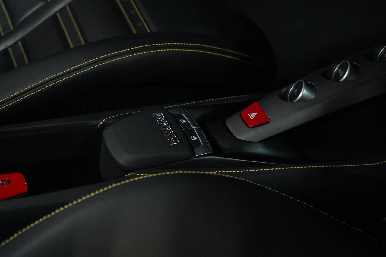 Used 2017 Ferrari 488 GTB image 93