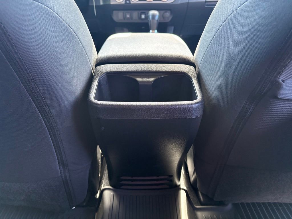 Certified 2022 Toyota Tacoma SR5 AWD/4WD image 15