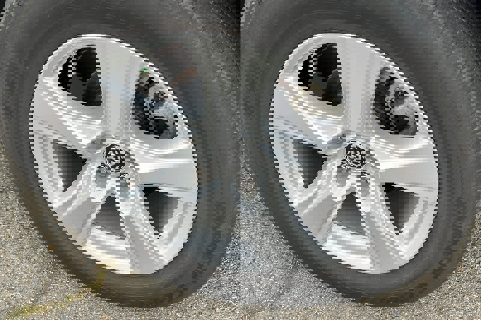 Used 2020 Toyota Highlander LE image 18