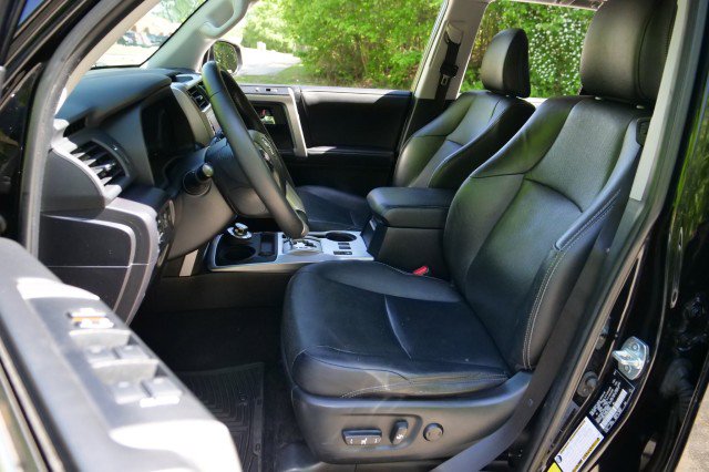 Used 2021 Toyota 4Runner Limited AWD/4WD image 3