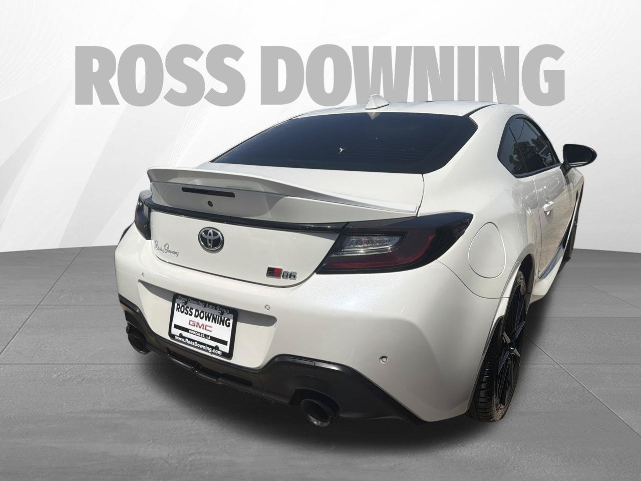 Used 2023 Toyota GR86 Premium RWD image 4