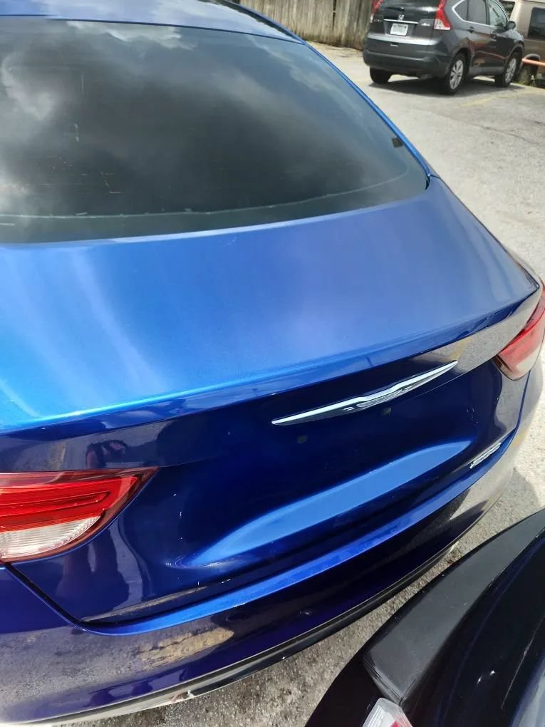 Used 2015 Chrysler 200 Limited FWD image 3