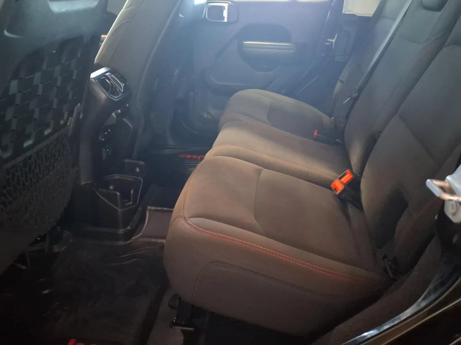 Used 2018 Jeep Wrangler Unlimited Rubicon w/ Dual Top Group AWD/4WD image 13