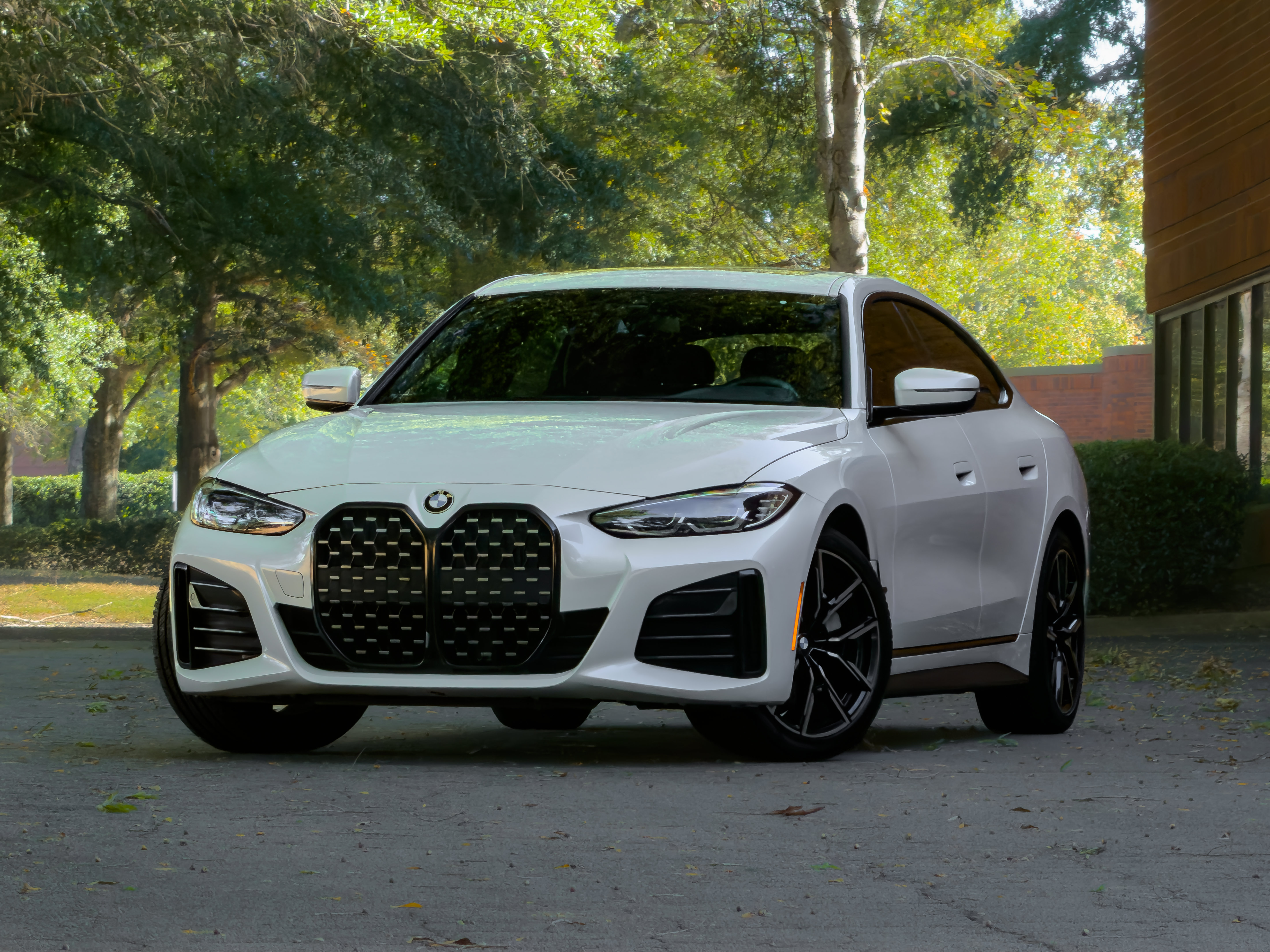 Used 2023 BMW 430i Gran Coupe xDrive w/ M Sport Package AWD/4WD image 2