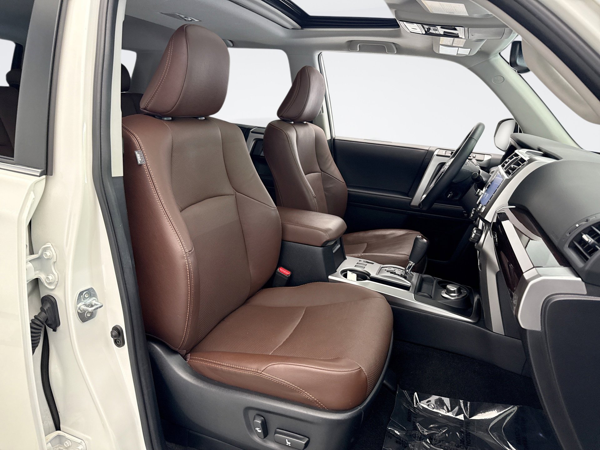 Used 2022 Toyota 4Runner Limited AWD/4WD image 17