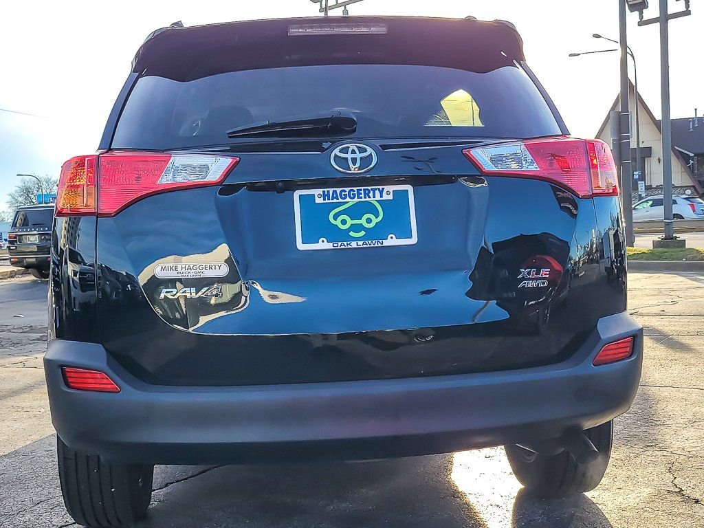 Used 2015 Toyota RAV4 XLE image 5
