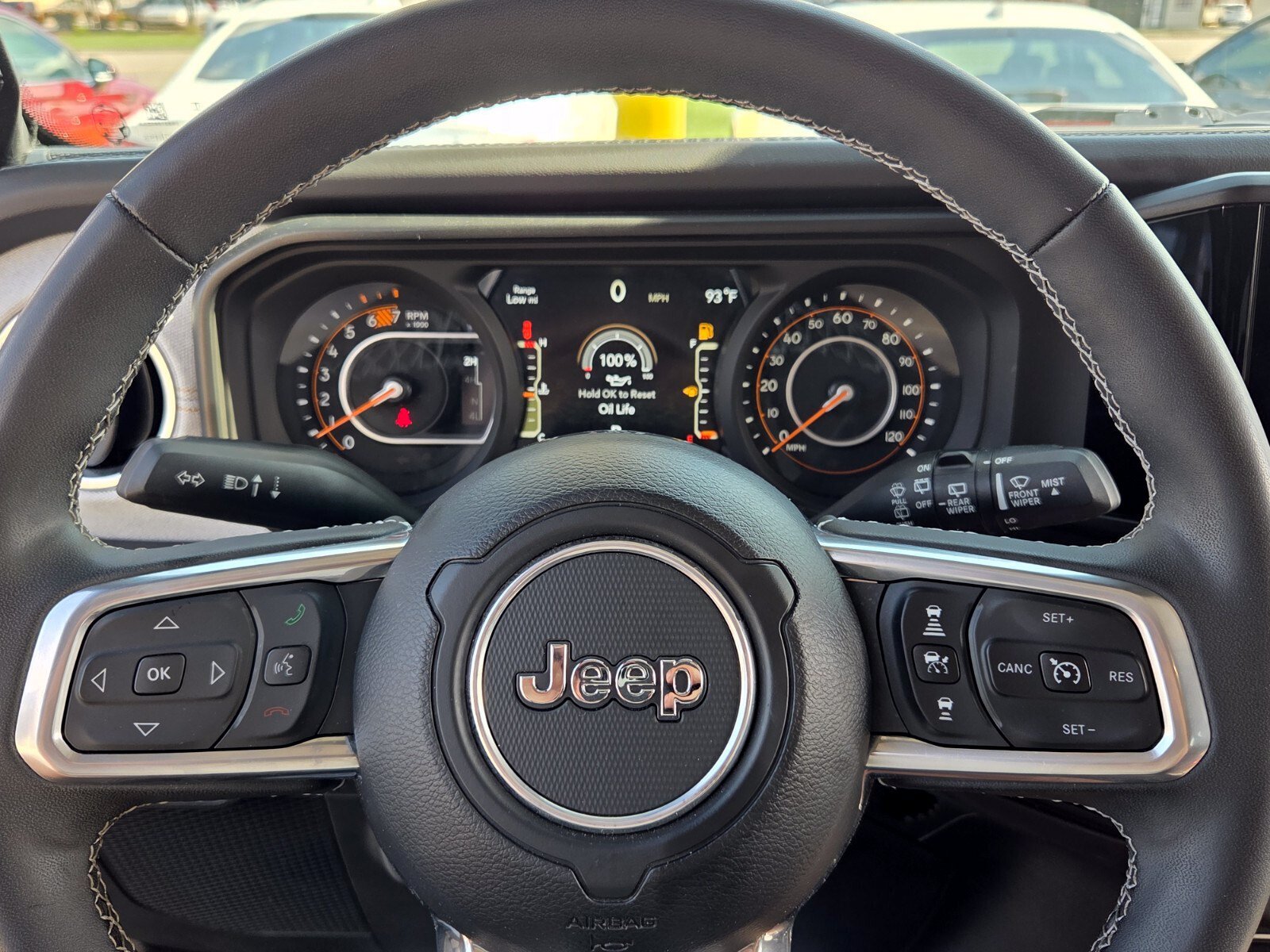 Used 2025 Jeep Wrangler Unlimited Sahara AWD/4WD image 26