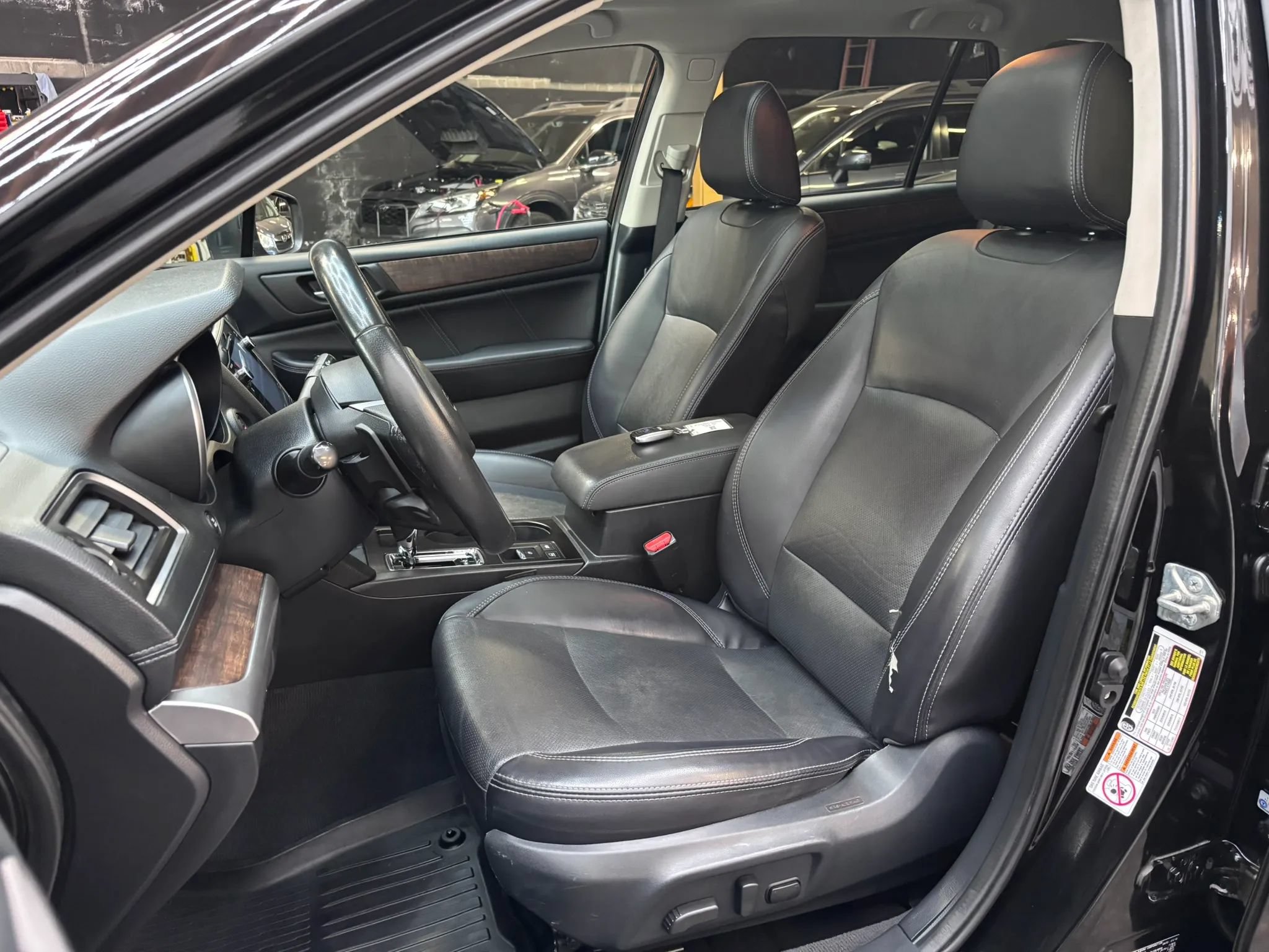 Used 2018 Subaru Outback 2.5i Limited AWD/4WD image 9