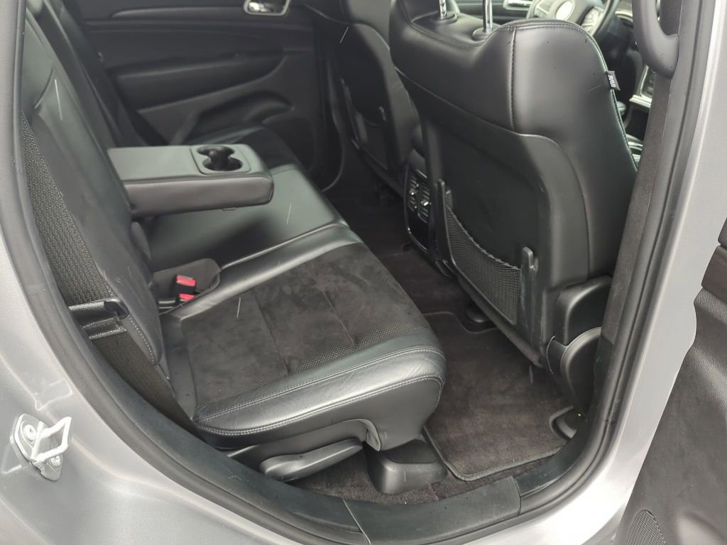 Used 2018 Jeep Grand Cherokee Laredo RWD image 44