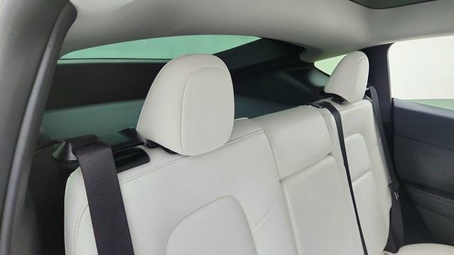 Used 2024 Tesla Model Y Performance AWD/4WD image 26