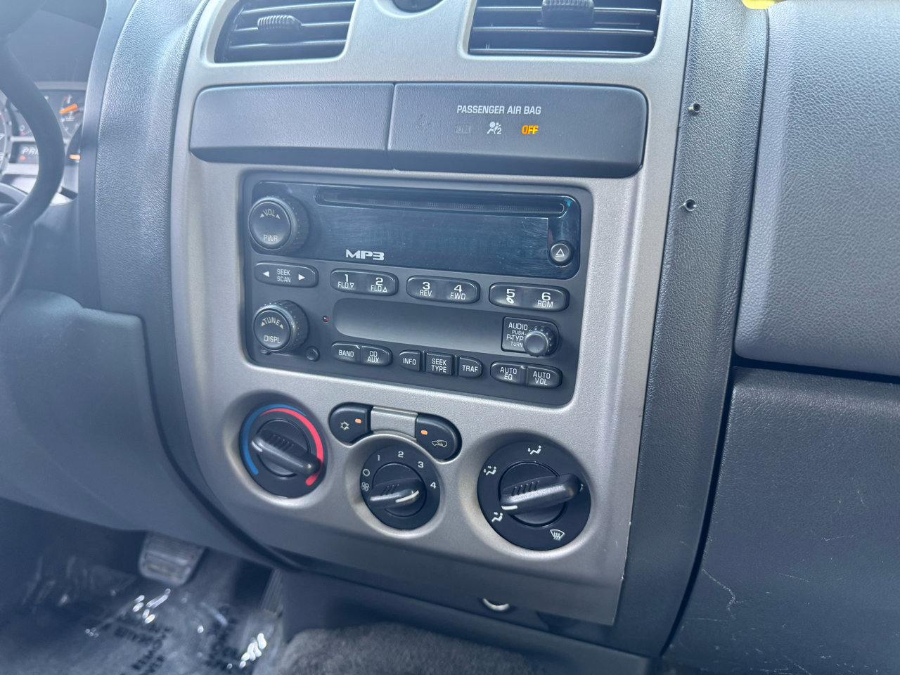 Used 2006 Chevrolet Colorado LT image 17