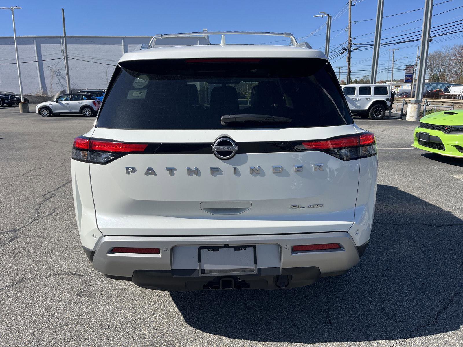Used 2023 Nissan Pathfinder SL w/ SL Premium Package AWD/4WD image 5