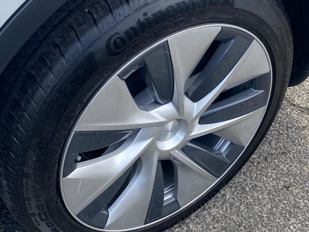 Used 2021 Tesla Model Y Long Range image 22