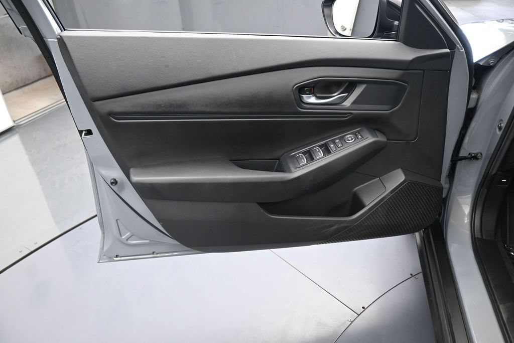 Used 2025 Honda Accord SE image 13