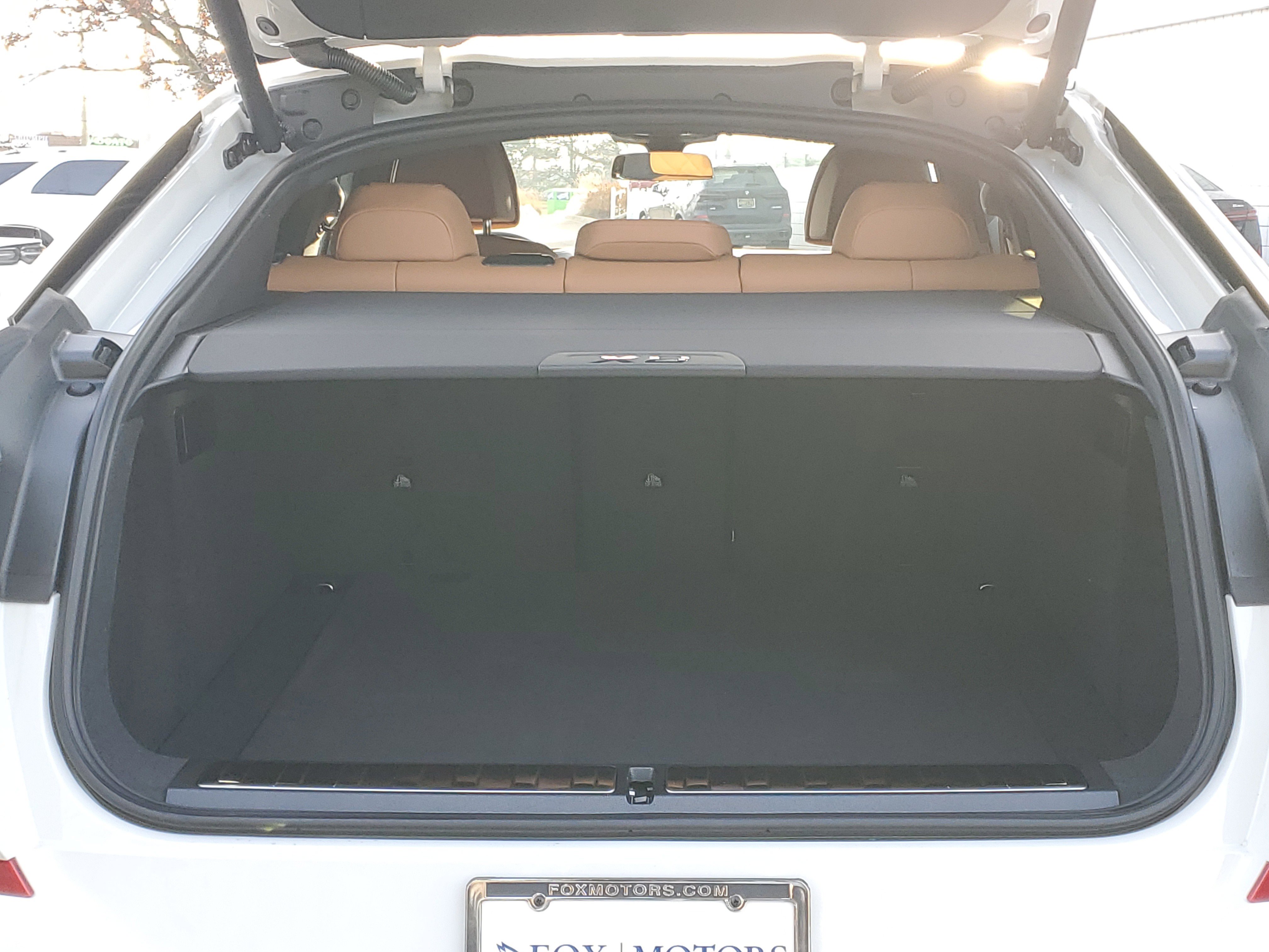 New 2026 BMW X6 xDrive40i w/ Climate Comfort Package image 26