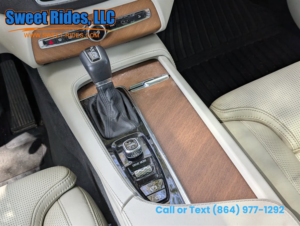 Used 2017 Volvo XC90 T6 Inscription w/ Vision Package image 18