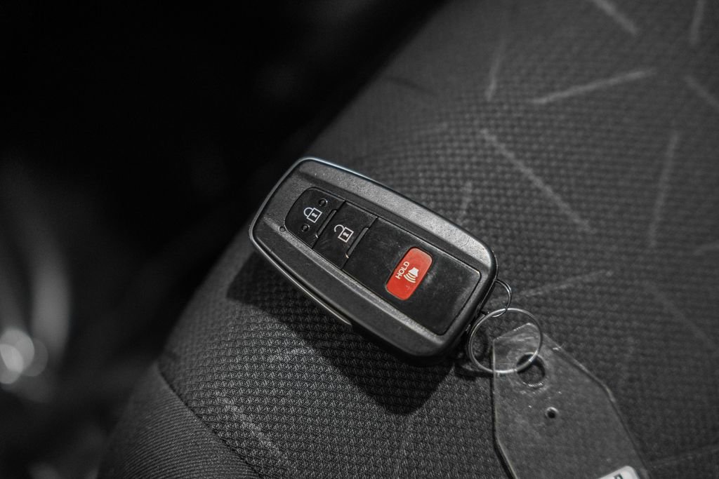 Used 2023 Toyota RAV4 XLE image 42