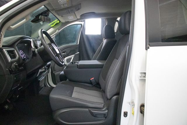Used 2021 Nissan Titan SV w/ Accessory Utility Package image 24
