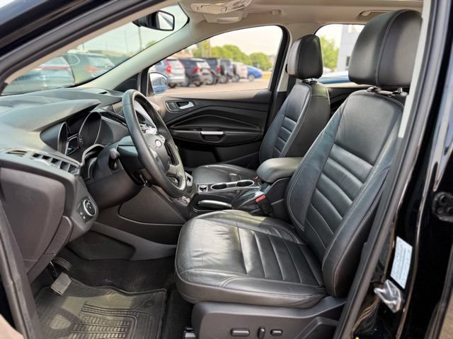 Used 2016 Ford Escape Titanium w/ Equipment Group 301A AWD/4WD image 13
