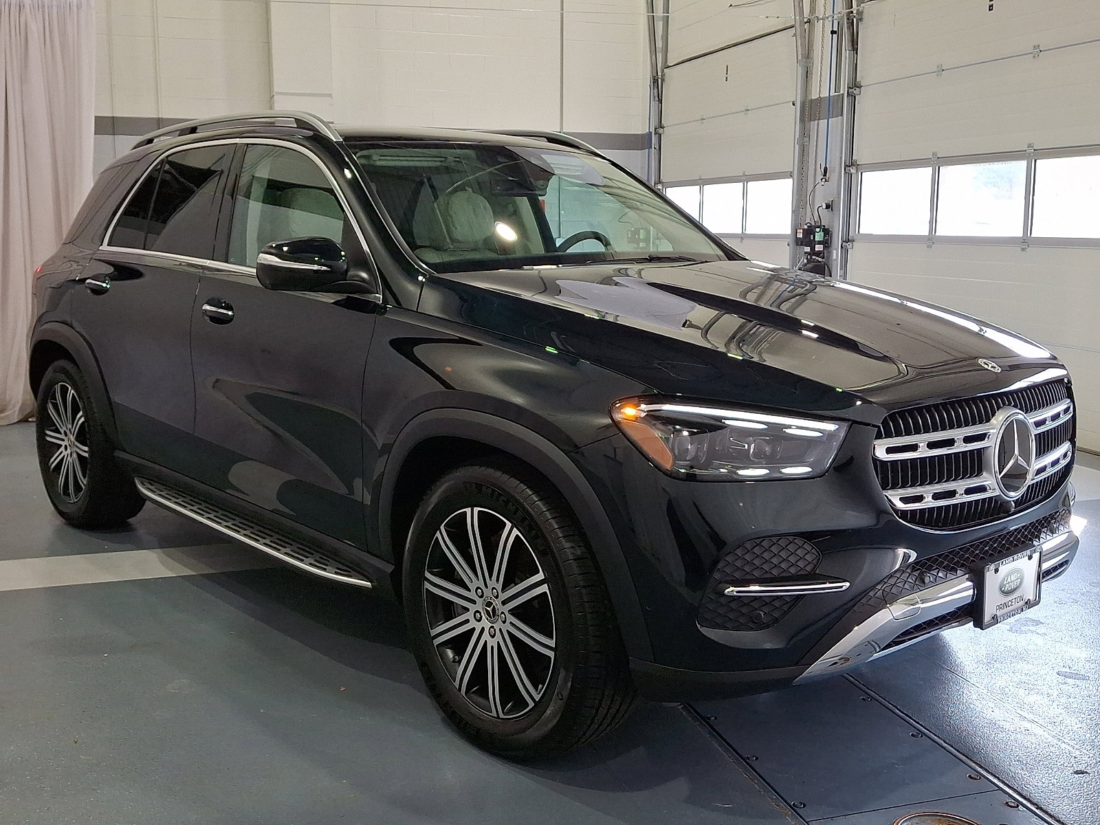 Used 2025 Mercedes-Benz GLE 450 4MATIC image 6