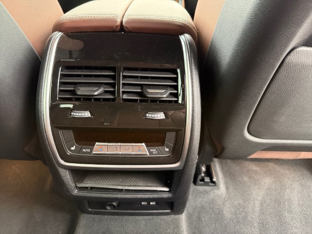 Certified 2026 BMW X5 xDrive50e w/ Climate Comfort Package AWD/4WD image 20