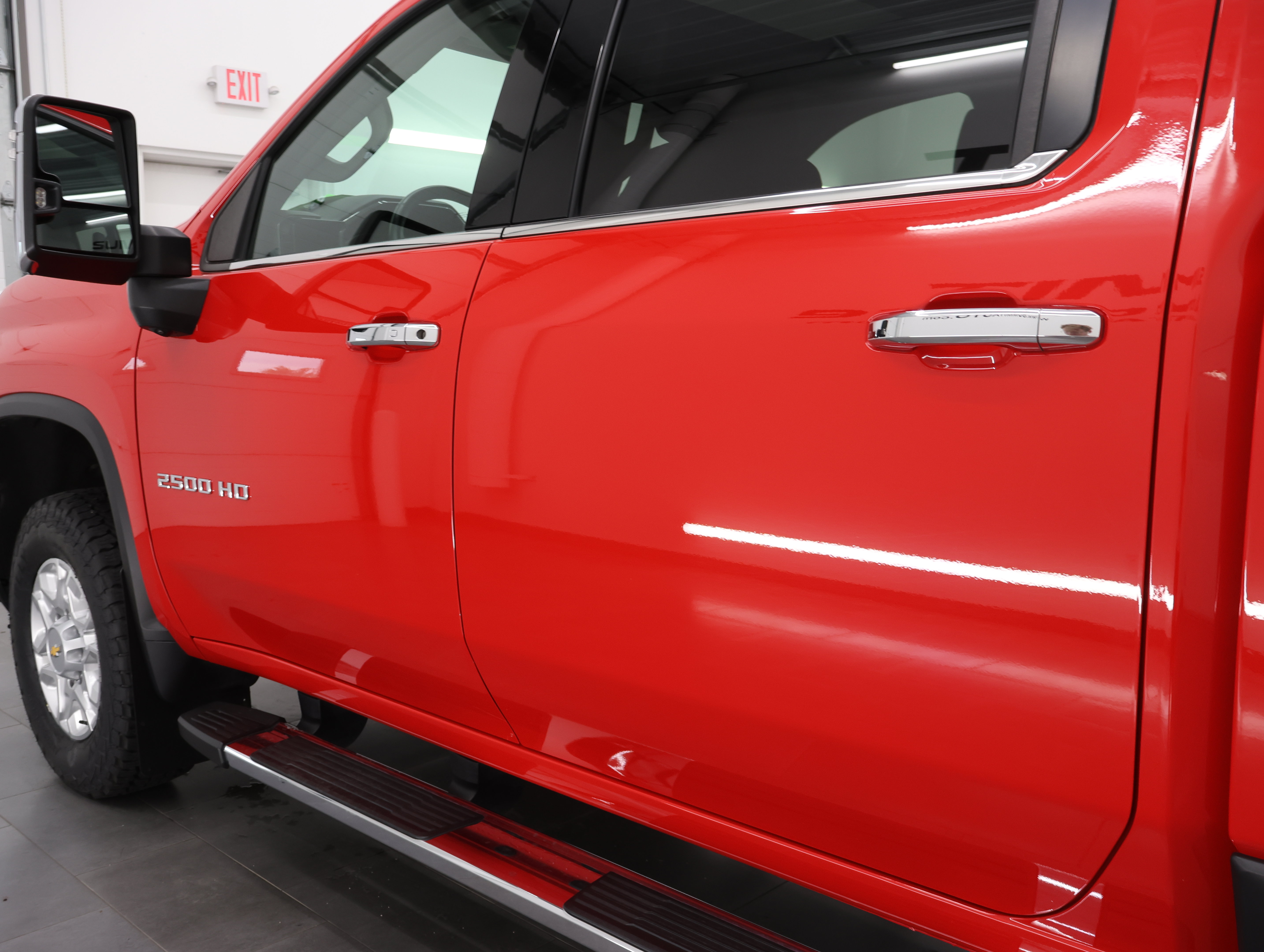 Used 2024 Chevrolet Silverado 2500 LTZ w/ LTZ Plus Package AWD/4WD image 40