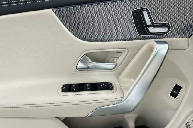 Certified 2025 Mercedes-Benz CLA 250 image 11