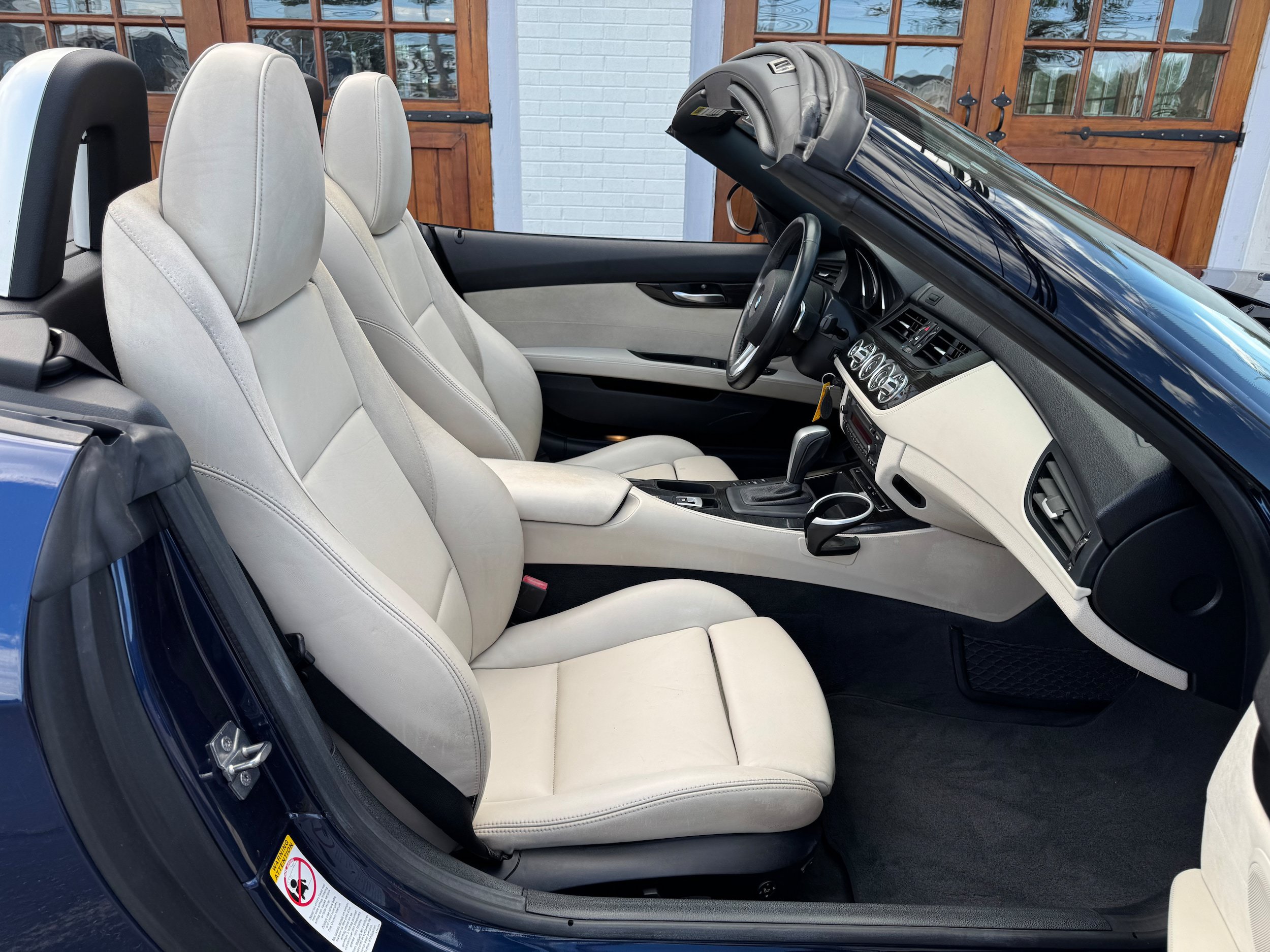 Used 2009 BMW Z4 sDrive30i RWD image 11