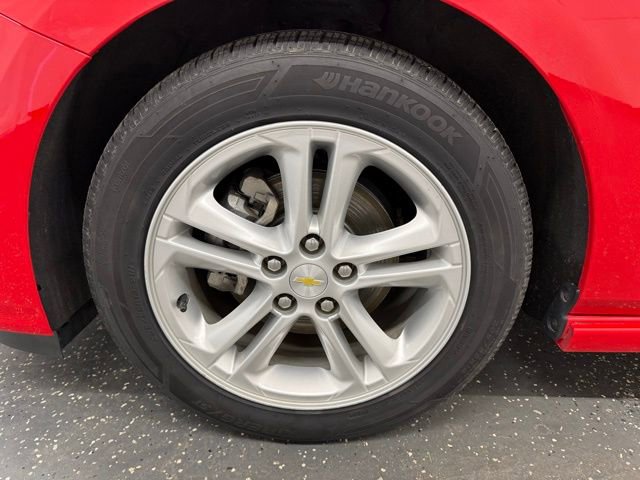 Used 2018 Chevrolet Cruze LT w/ Convenience Package image 19