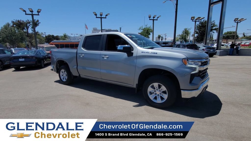 Certified 2025 Chevrolet Silverado 1500 LT AWD/4WD image 2