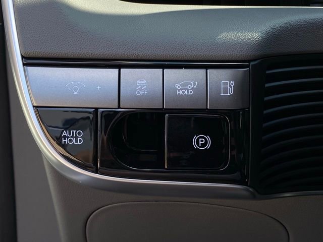 Used 2025 Hyundai Ioniq 5 SEL image 14