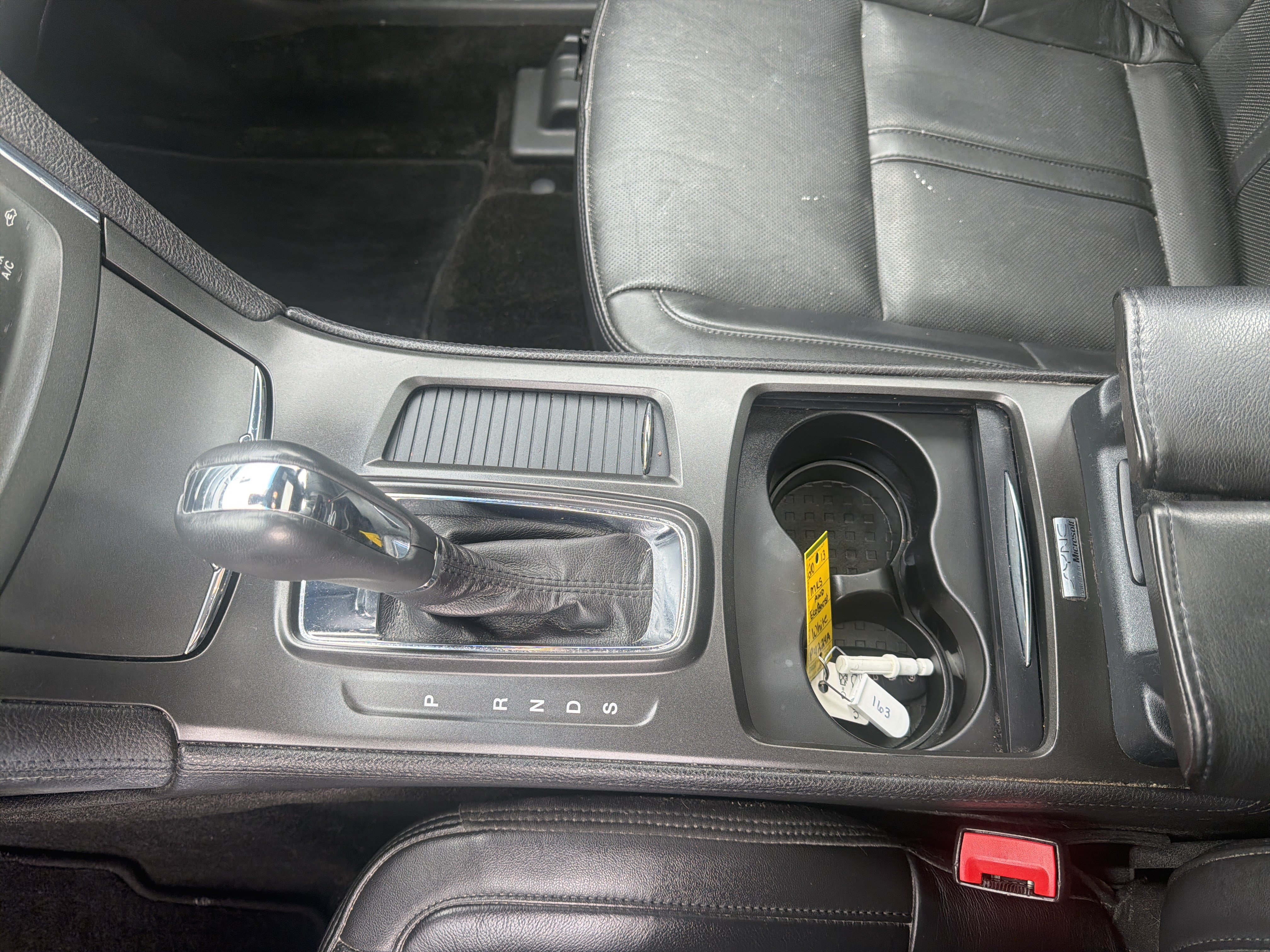 Used 2013 Lincoln MKS AWD image 34