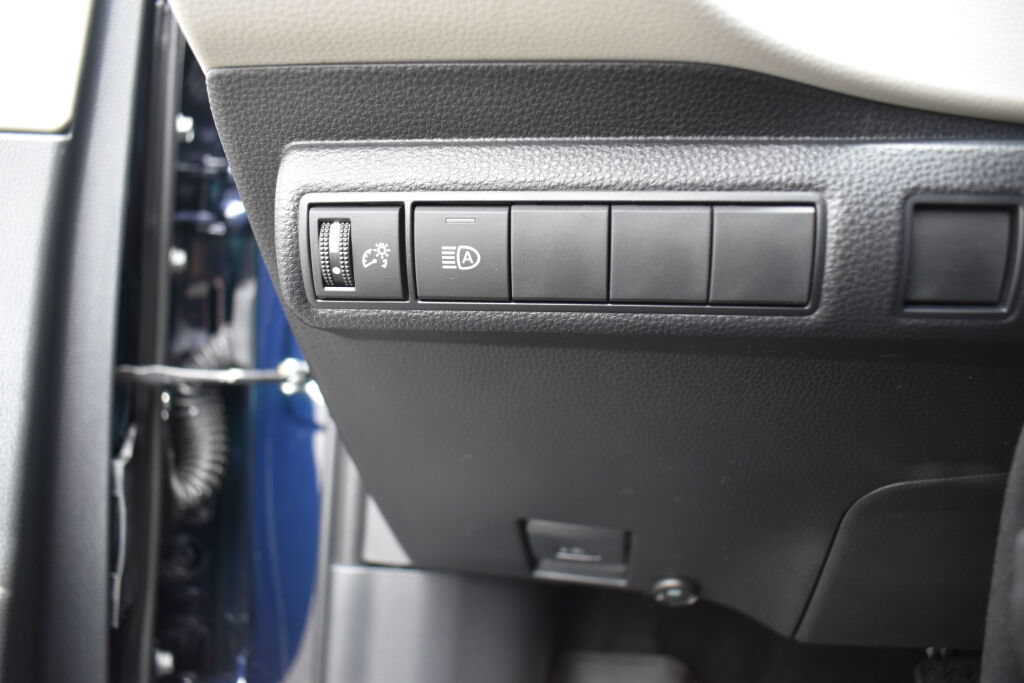 Certified 2026 Toyota Corolla LE FWD image 15