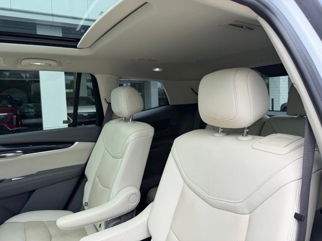 Certified 2023 Cadillac XT6 Premium Luxury FWD image 13