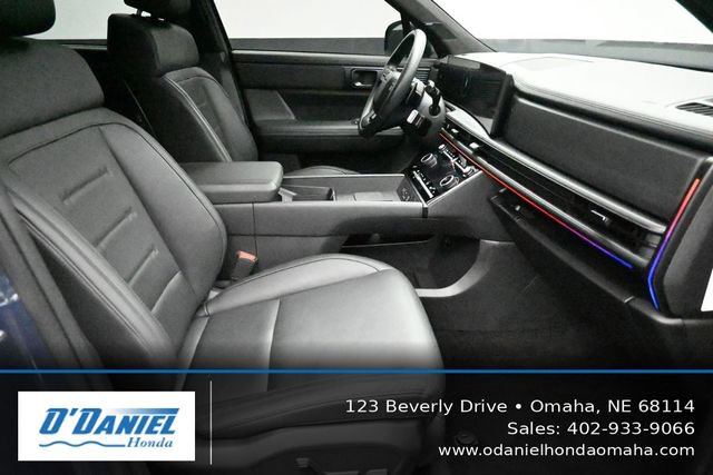 Used 2025 Hyundai Santa Fe Calligraphy AWD/4WD image 40