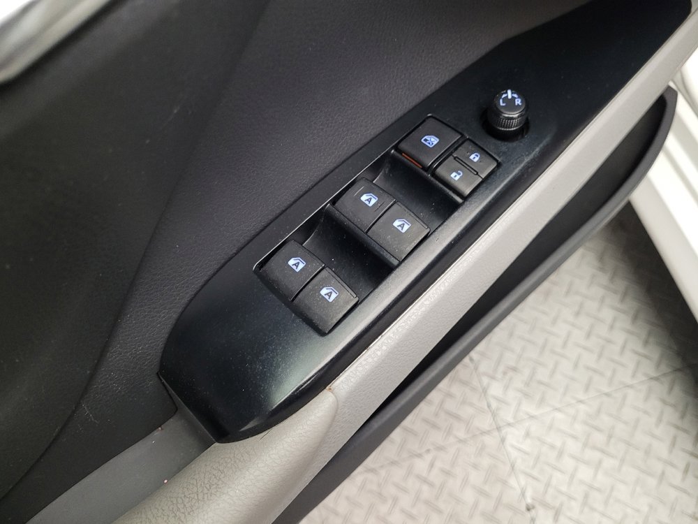 Used 2019 Toyota Camry LE FWD image 27