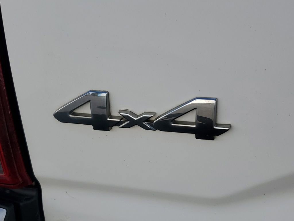 Used 2019 Toyota Tacoma SR image 10