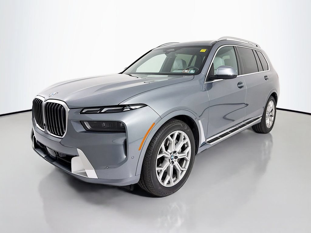 Used 2023 BMW X7 xDrive40i w/ Executive Package AWD/4WD image 3