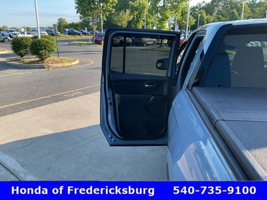 Used 2022 Honda Ridgeline Black Edition image 16