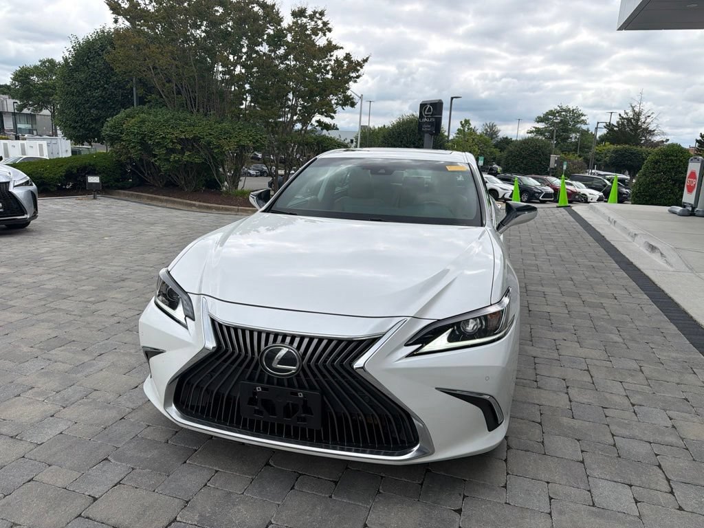 Certified 2021 Lexus ES 250 w/ Premium Package AWD/4WD image 2