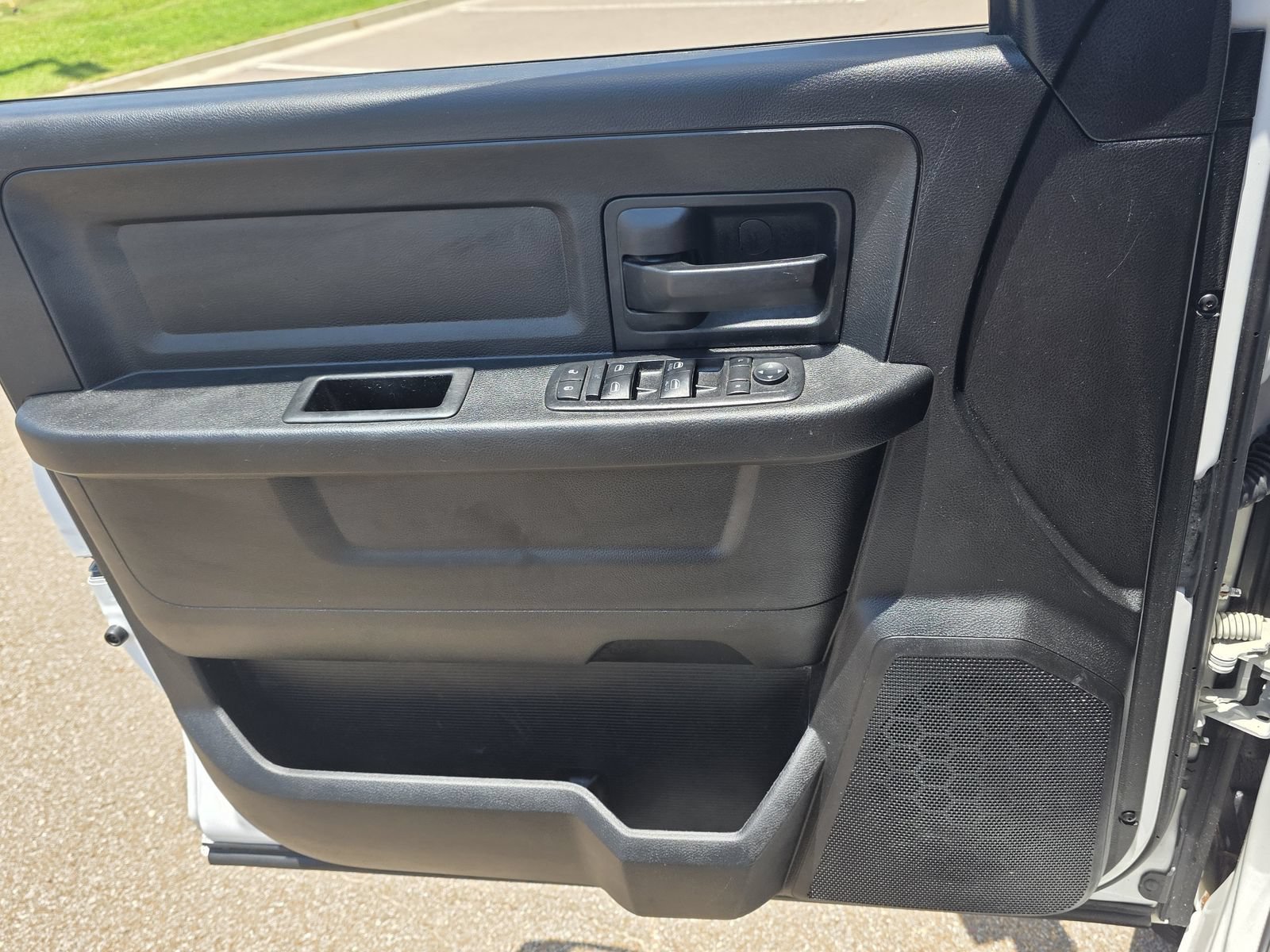 Used 2018 RAM 3500 Tradesman w/ Chrome Appearance Group AWD/4WD image 22