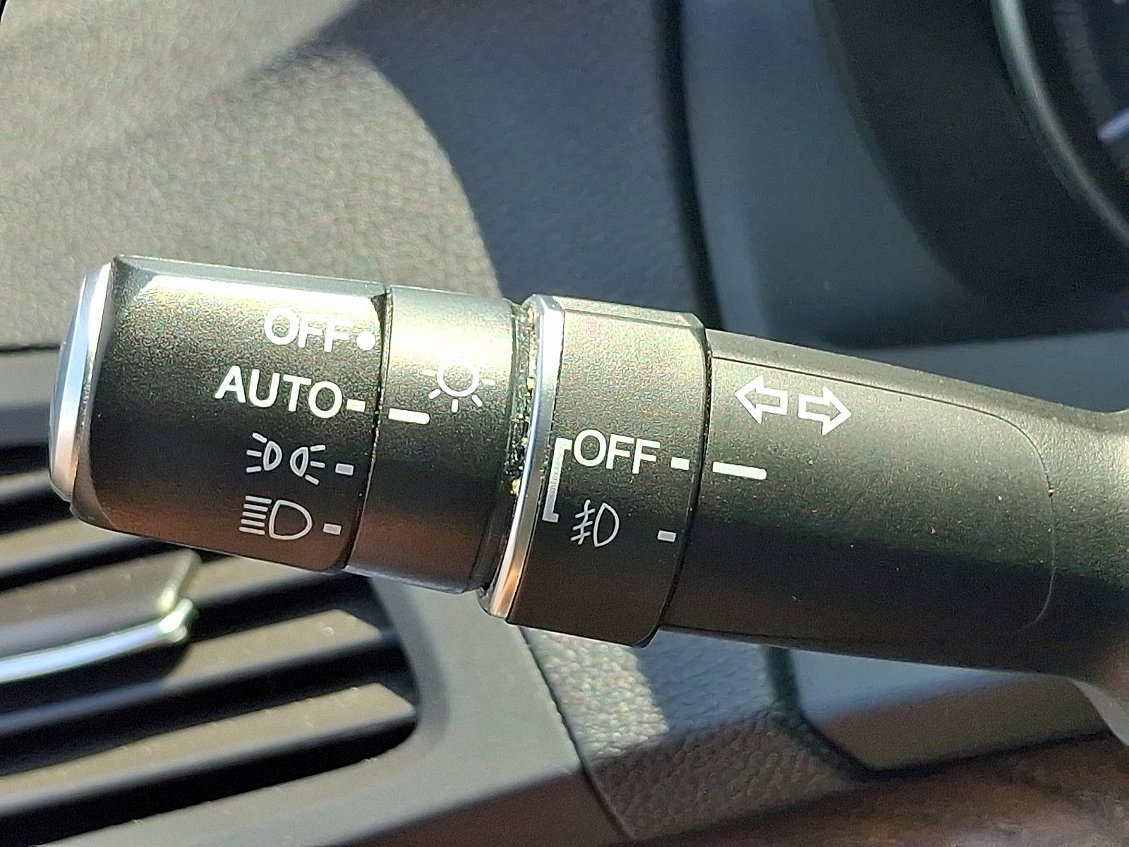 Used 2018 Acura MDX SH-AWD w/ Advance Package image 26