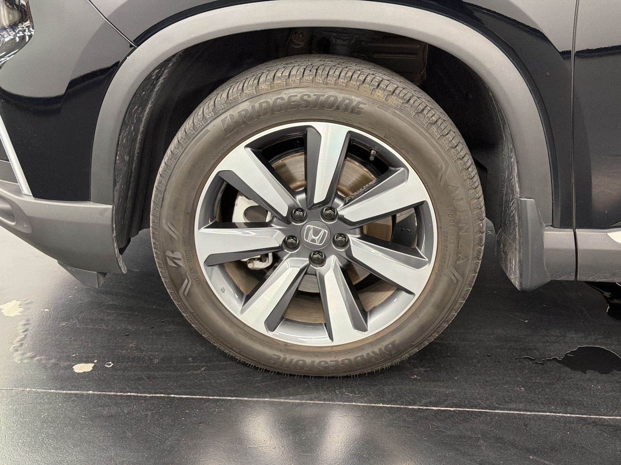 Certified 2025 Honda Pilot Touring image 13