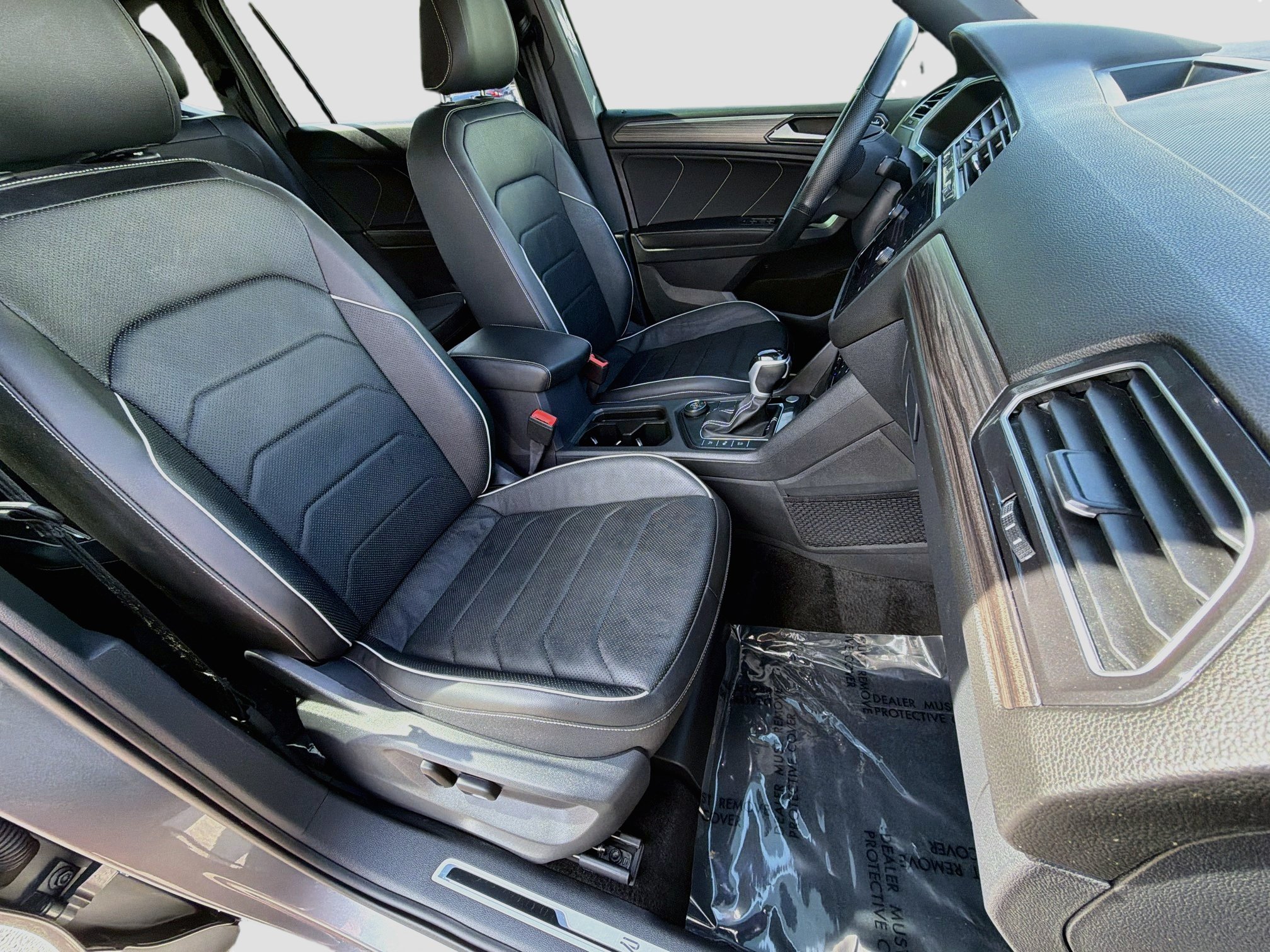 Used 2024 Volkswagen Tiguan SEL R-Line AWD/4WD image 15
