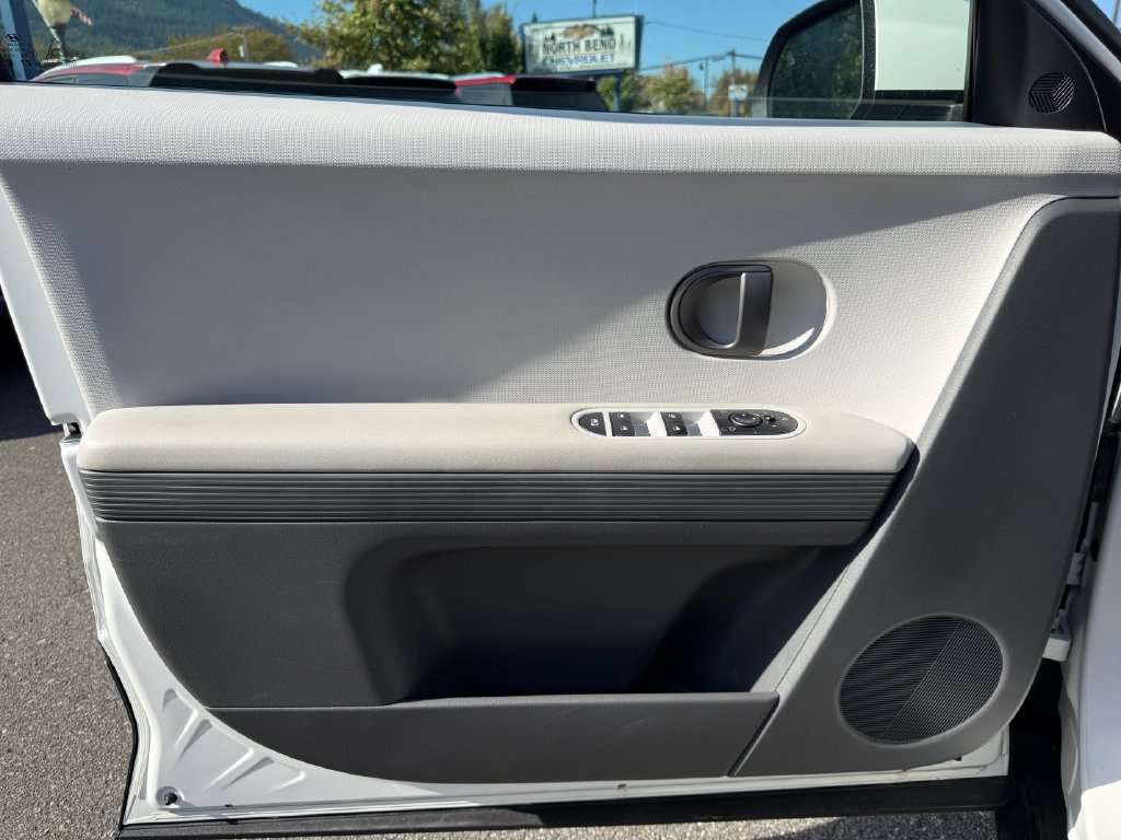 Used 2025 Hyundai Ioniq 5 SEL RWD image 12