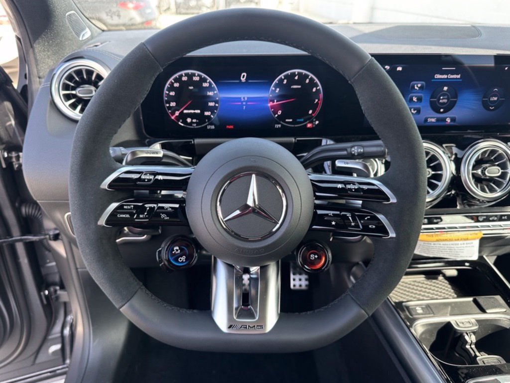 Used 2025 Mercedes-Benz GLA 35 AMG 4MATIC image 20